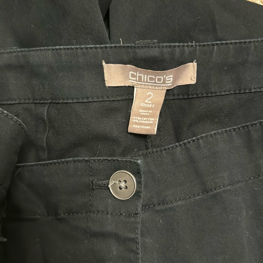 Chicos black cargo pants short (size 2) - Picture 4 of 5